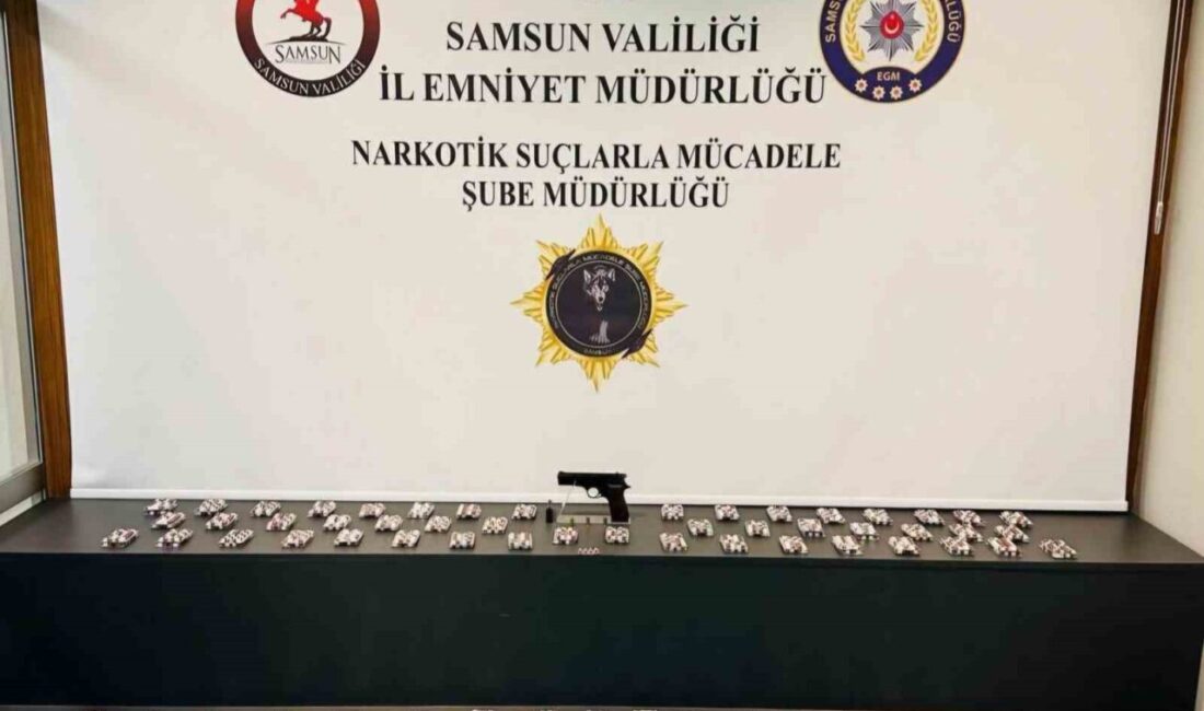 Samsun’da polis tarafından düzenlenen uyuşturucu operasyonunda 5 kişi yakalandı. Edinilen