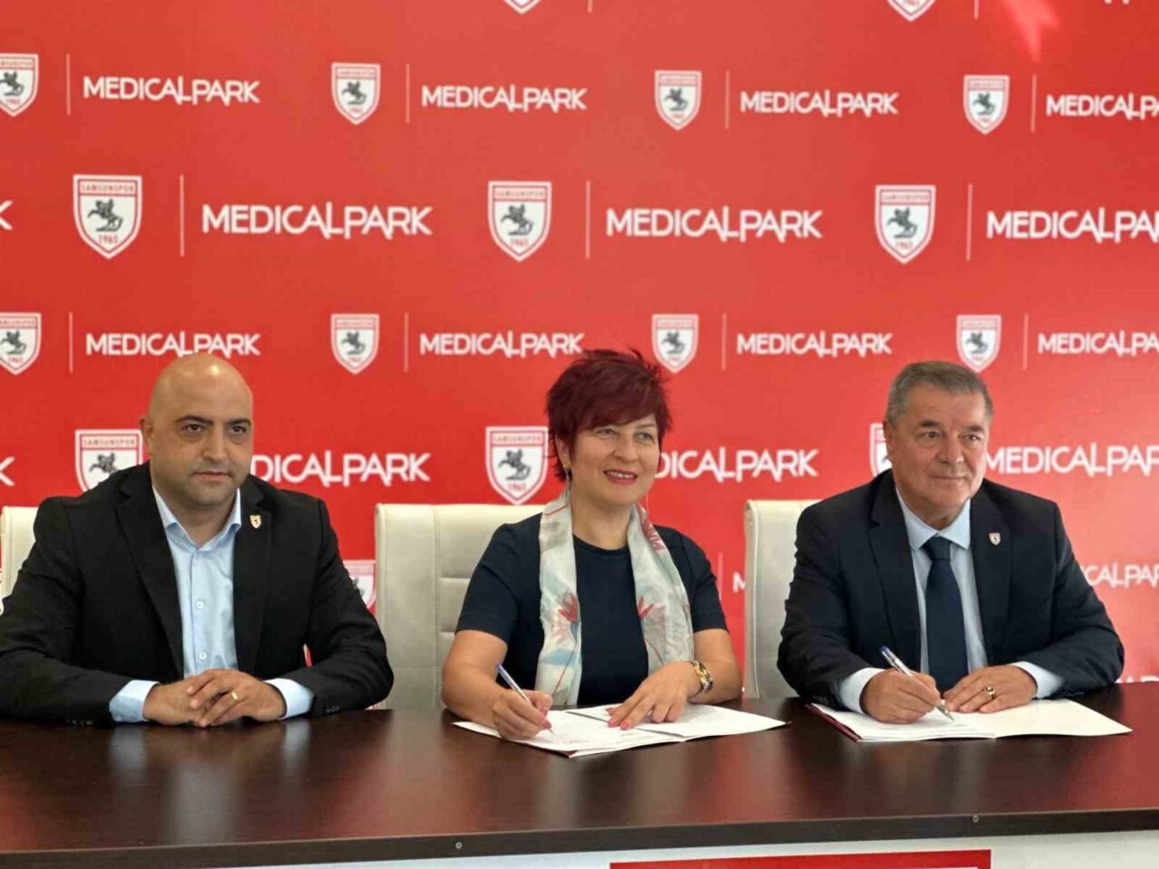 Samsunspor Kadın Voleybol Takımı ve Medical Park arasında sağlık sponsorluğu
