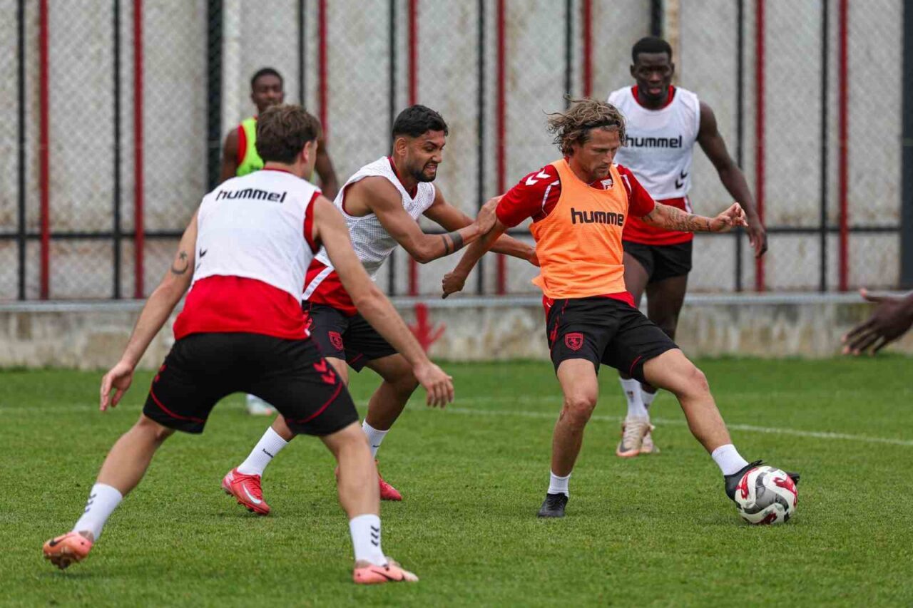 Trendyol Süper Lig’de geçtiğimiz sezonun flaş ekiplerinden Samsunspor, lige yeniden