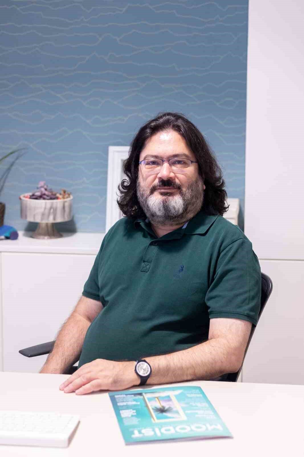 Sanal kumar bağımlılığı, teknolojinin gelişmesiyle birlikte giderek artan bir halk