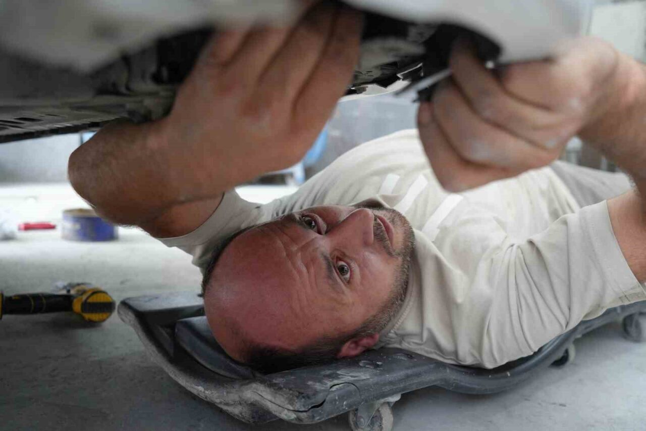 Samsun’da oto tamircileri ve sanayi esnafı, iş yoğun olmasına rağmen