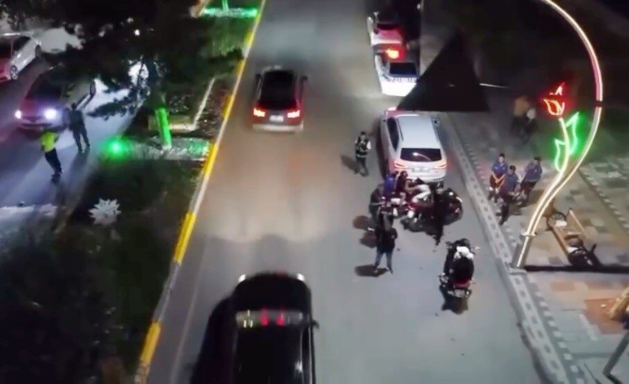 Afyonkarahisar’ın Sandıklı ilçesinde emniyet müdürlüğü ekipleri tarafından ilçe genelinde toplam