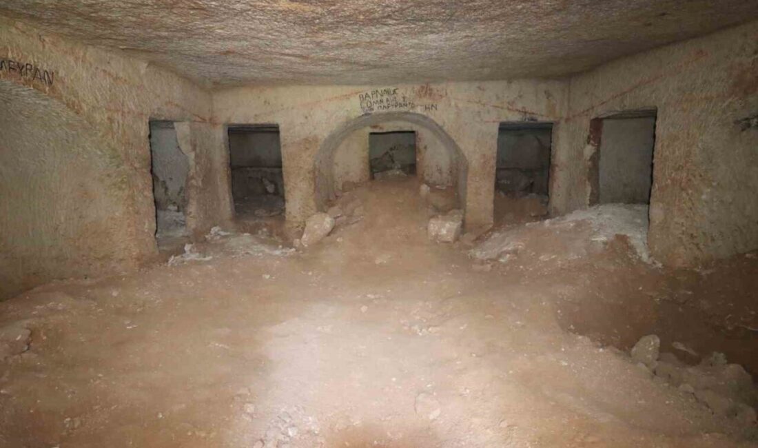 Şanlıurfa’nın Suruç ilçesinde bulunan kaya mezarı, valilik tarafından kayıt altına