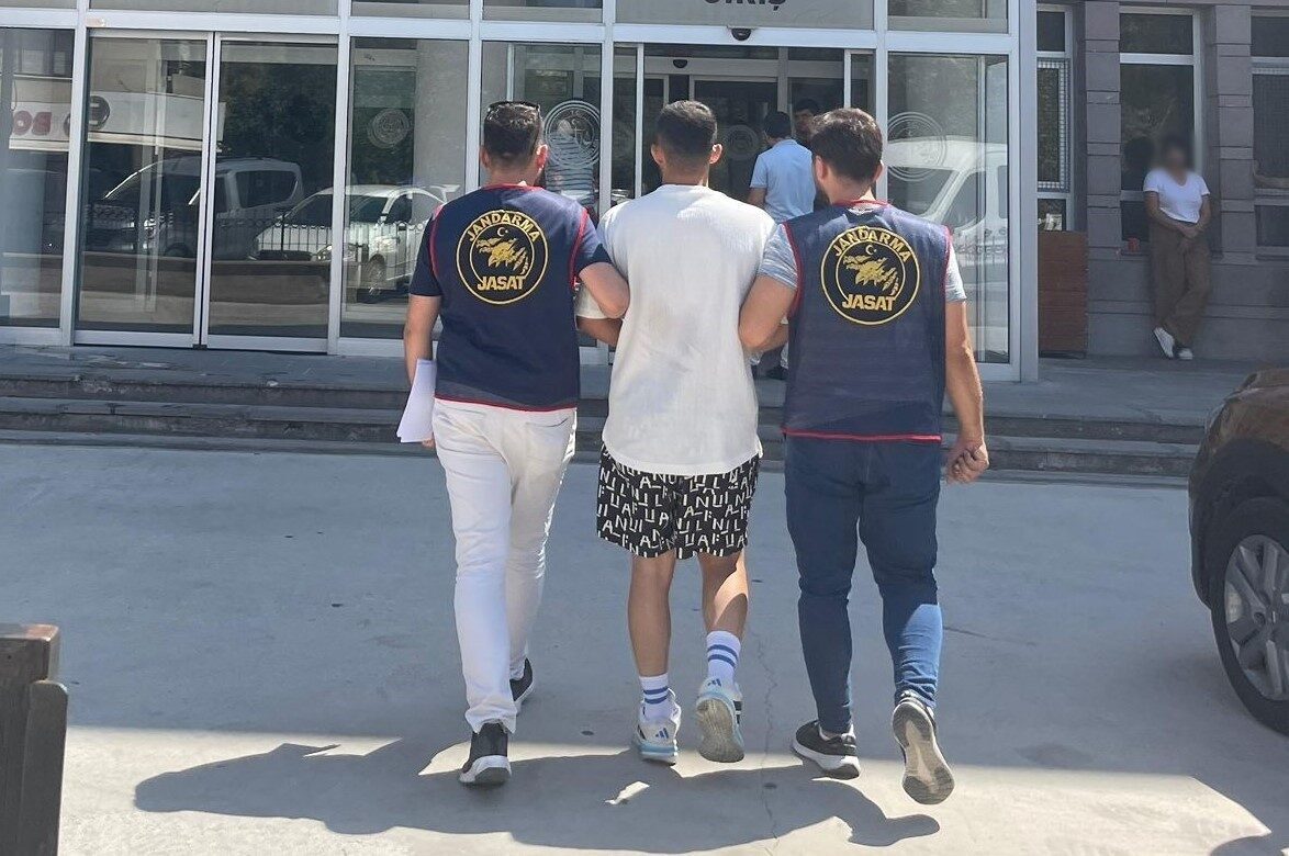 Şanlıurfa’da cezaevinden firar eden hükümlü, düzenlenen operasyonla Aydın’ın Kuşadası ilçesinde