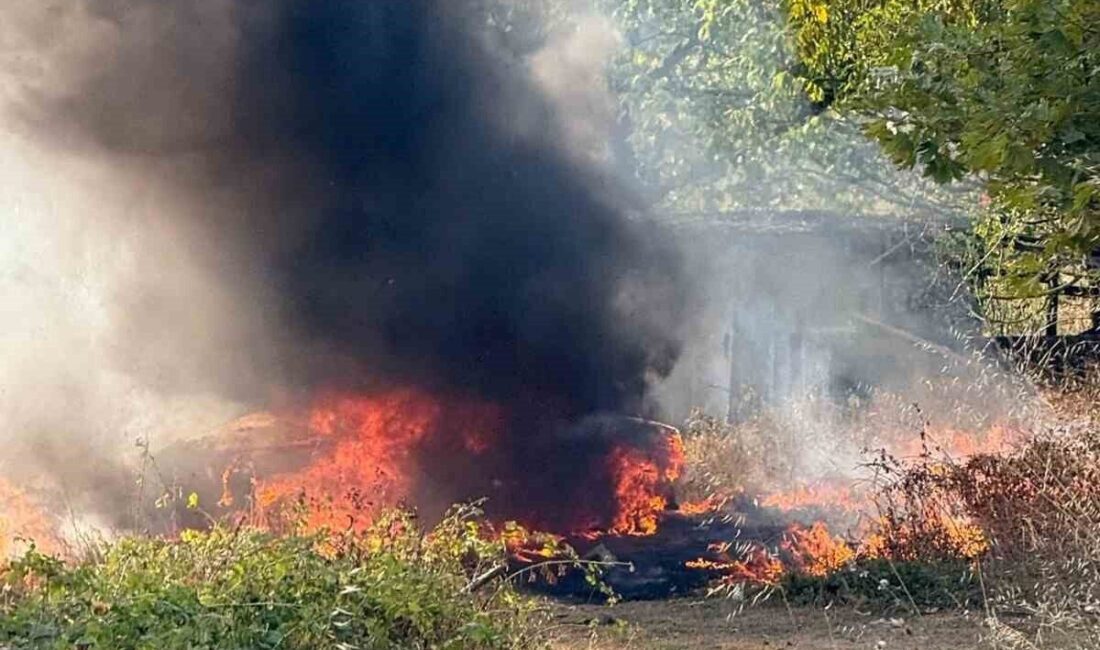 Zonguldak’ın Çaycuma ilçesinde bir otomobil, başka bir otomobile çarptıktan sonra