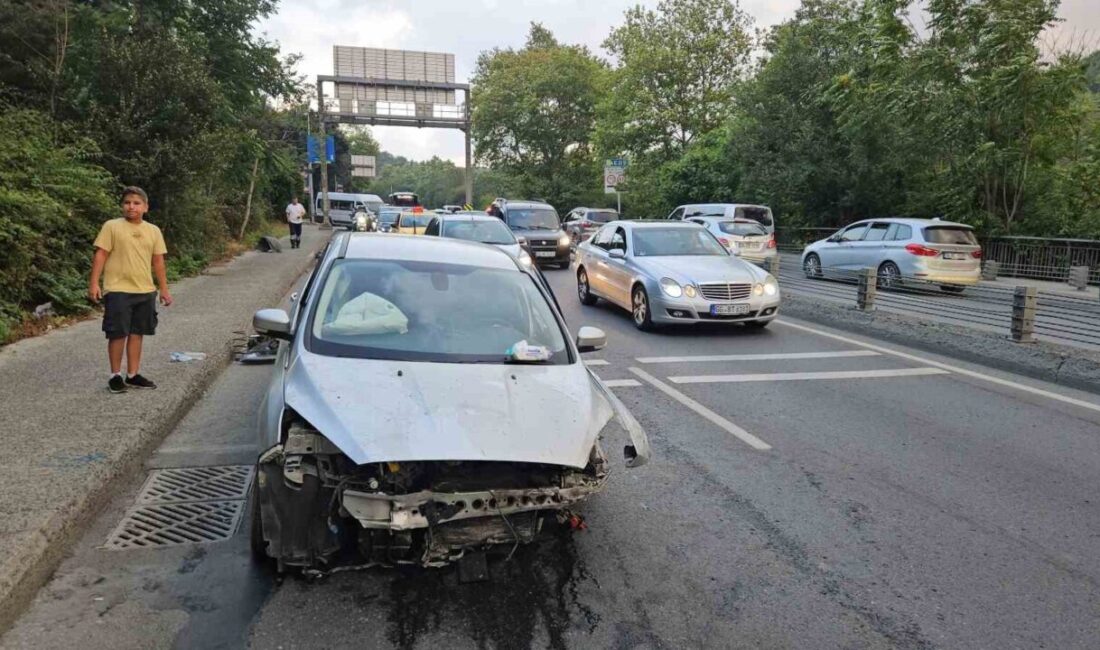 Sarıyer’de sürücüsünün aşırı hız yaptığı ileri sürülen otomobil, önce bir
