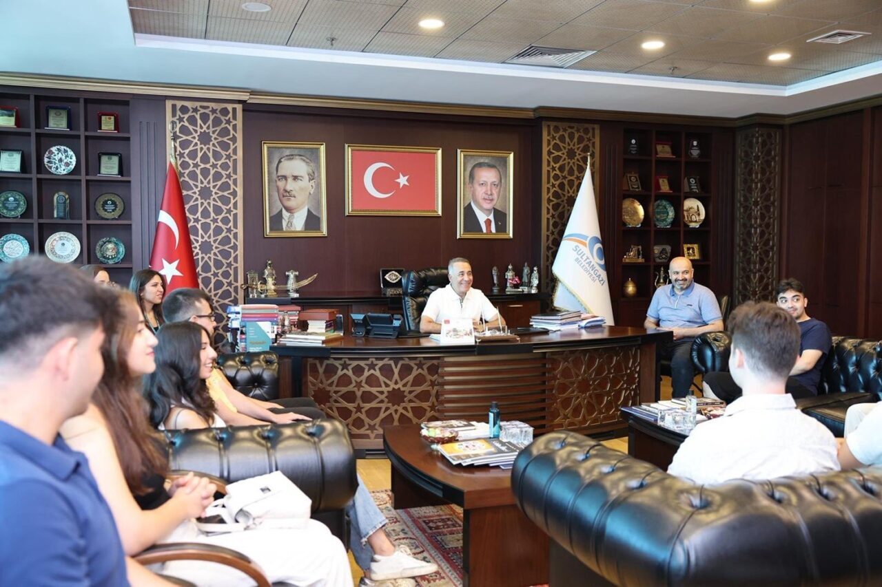 Sultangazi Belediyesi Eğitime Destek Akademisi (SEDA) ile üniversiteye hazırlanan ve