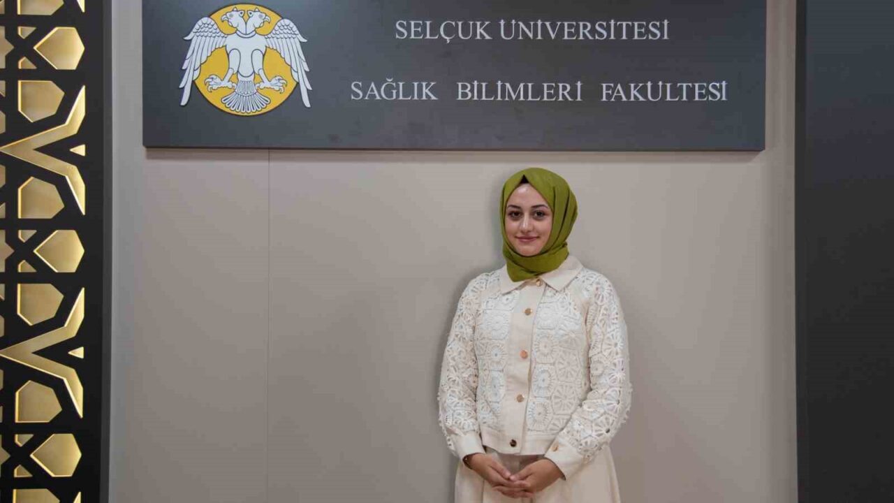 Selçuk Üniversitesi öğrencisi Melek Sıttıka Şenyurt, TÜBİTAK 2209-A Üniversite Öğrencileri