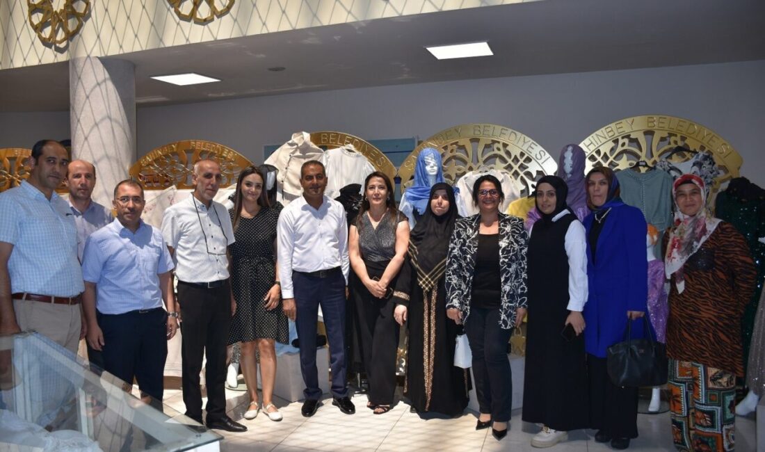 Şahinbey Belediyesi’ne bağlı Selçuklu Gençlik Merkezinde eğitim gören kursiyerler, bir