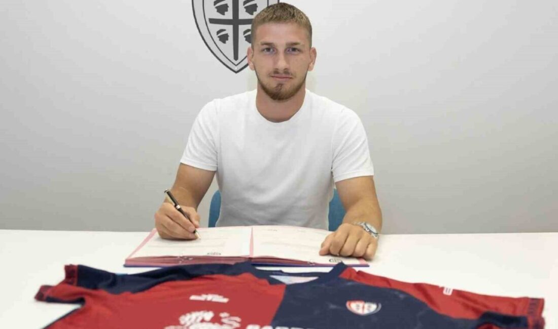Beşiktaş, genç futbolcusu Semih Kılıçsoy’un İtalyan ekibi Cagliari’ye satın alma