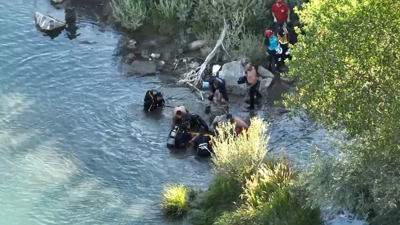 Tunceli’de serinlemek için Pülümür Çayı’na giren genç, boğularak hayatını kaybetti.