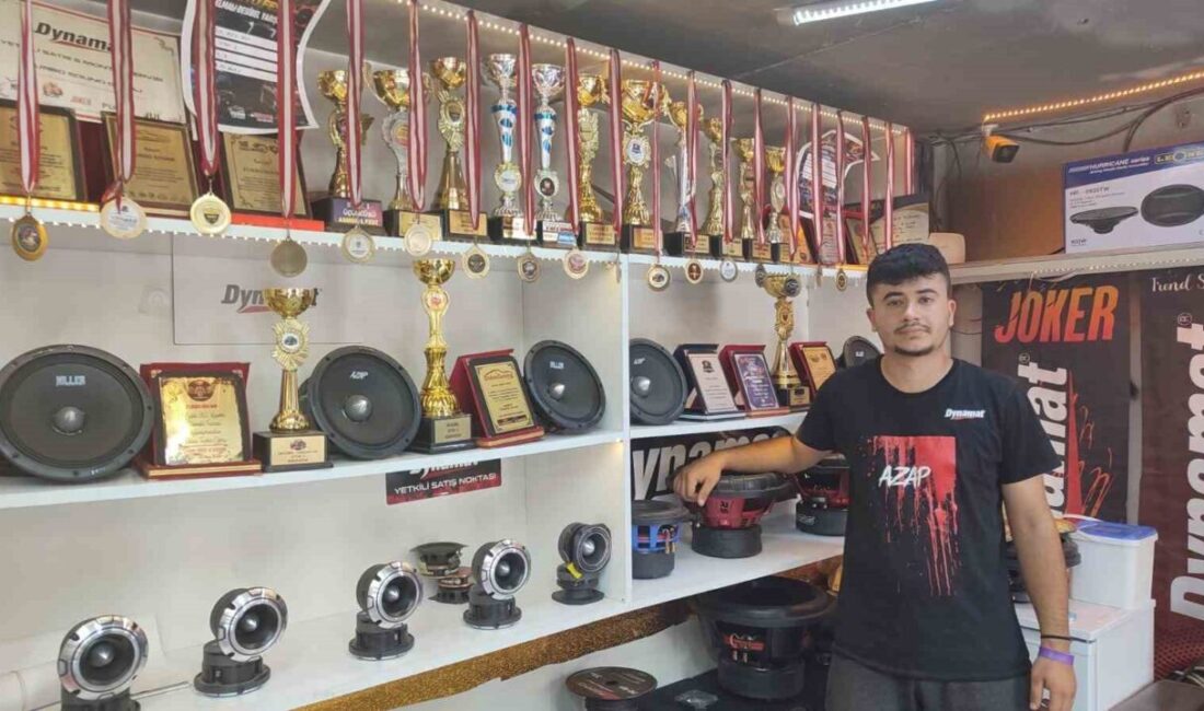 DENİZLİ (İHA) – Denizli’de otomobil ses sistemlerine olan tutkusunu mesleğe