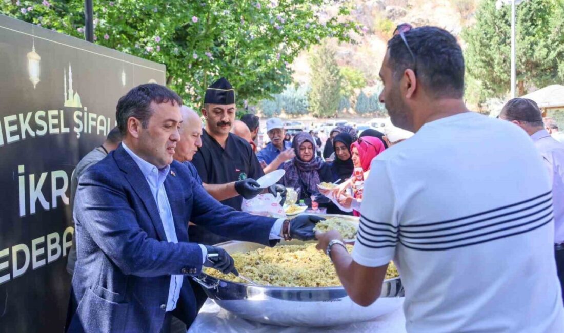 Bilecik Valisi Faik Oktay Sözer, Şeyh Edebali Külliyesi’nde düzenlenen etkinlikte