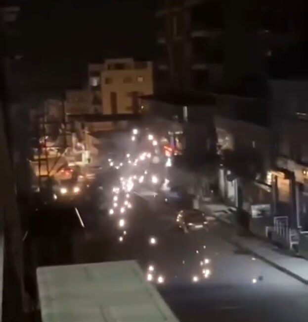 Hatay’da sıcak havanın etkisiyle genleşen tellerde patlama yaşandı. Havai fişek