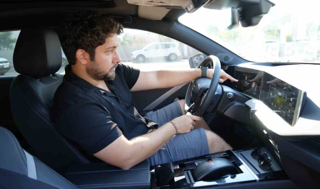 Antalya’da sıfır kilometre elektrikli Opel Astra satın alan müşteri, fren