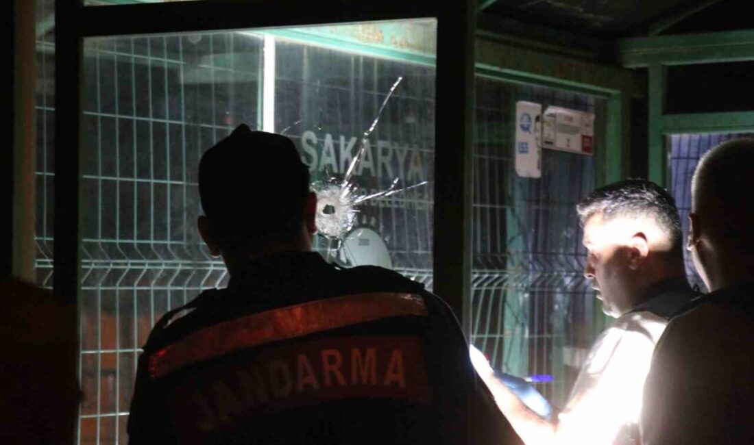 Sakarya’nın Erenler ilçesinde 2 kişinin hayatını kaybettiği, 2 kişinin yaralandığı