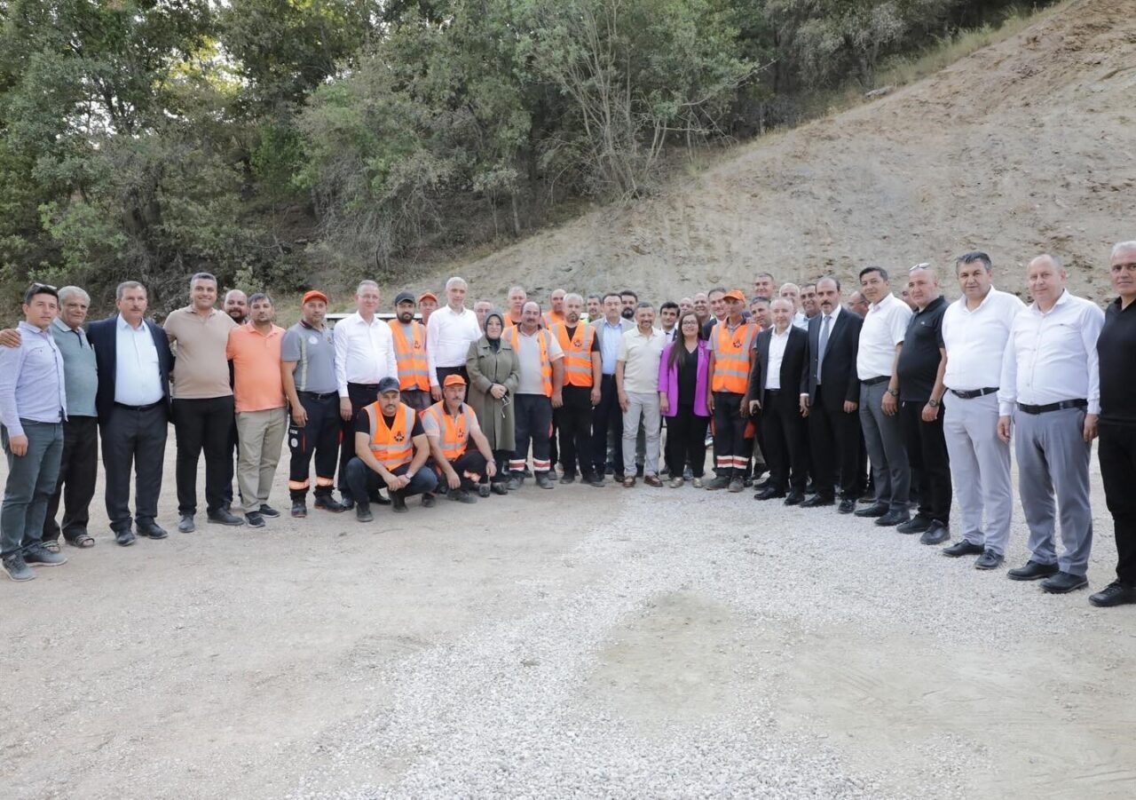 Kütahya Valisi Musa Işın, Simav-Harmancık yolunda yürütülen 2 bin 200