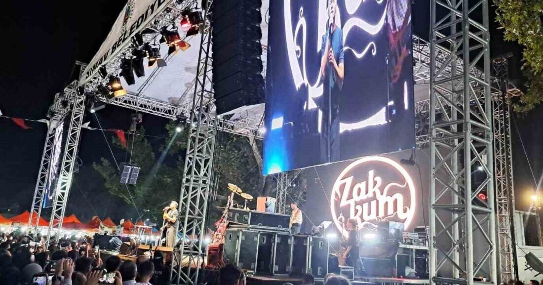 Kütahya’nın Simav ilçesinde bu yıl 92’incisi düzenlenen Turizm ve Ticaret