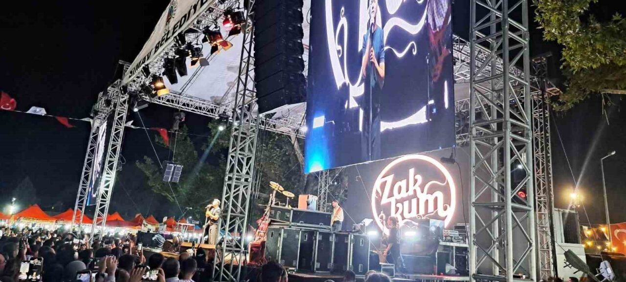 Kütahya’nın Simav ilçesinde bu yıl 92’incisi düzenlenen Turizm ve Ticaret