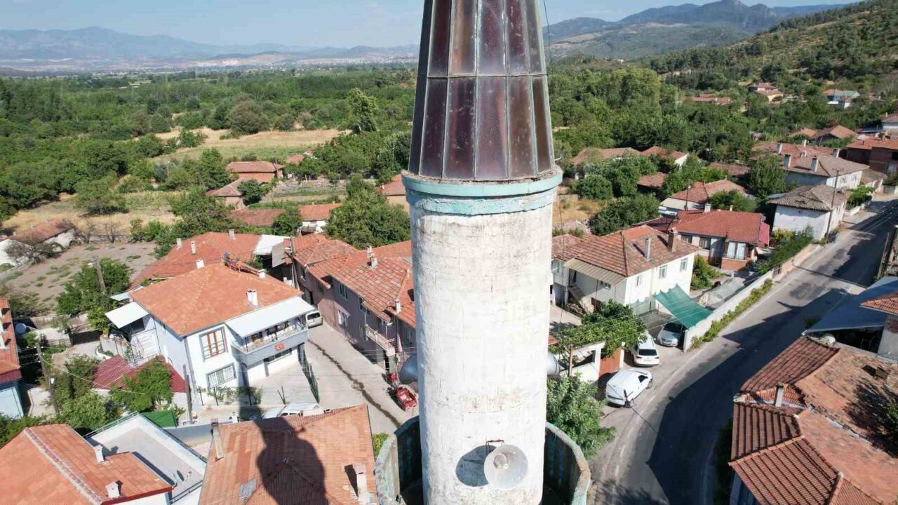 Balıkesir’in Sındırgı ilçesinde 10 Ağustos’ta meydana gelen 6,1 büyüklüğündeki depremde