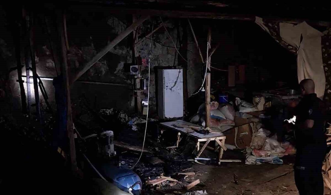 Balıkesir’in Sındırgı ilçesi Akçakısrak Kırsal Mahallesi’nde bir marangoz atölyesinde çıkan