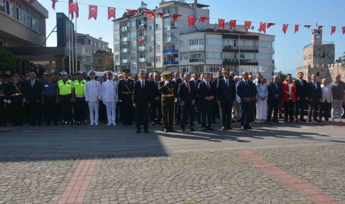 Sinop’ta 30 Ağustos Zafer Bayramı’nın 103. yıl dönümü, İskele Meydanı’nda