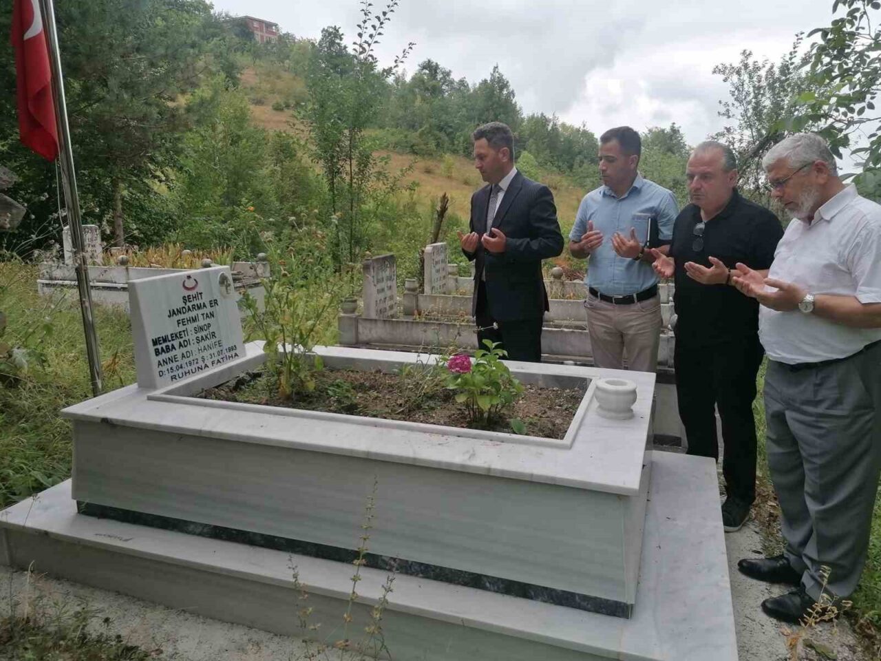 Sinop’un Türkeli ilçesinde Şehit Fehmi Tan, şehadetinin yıldönümünde dualarla yad