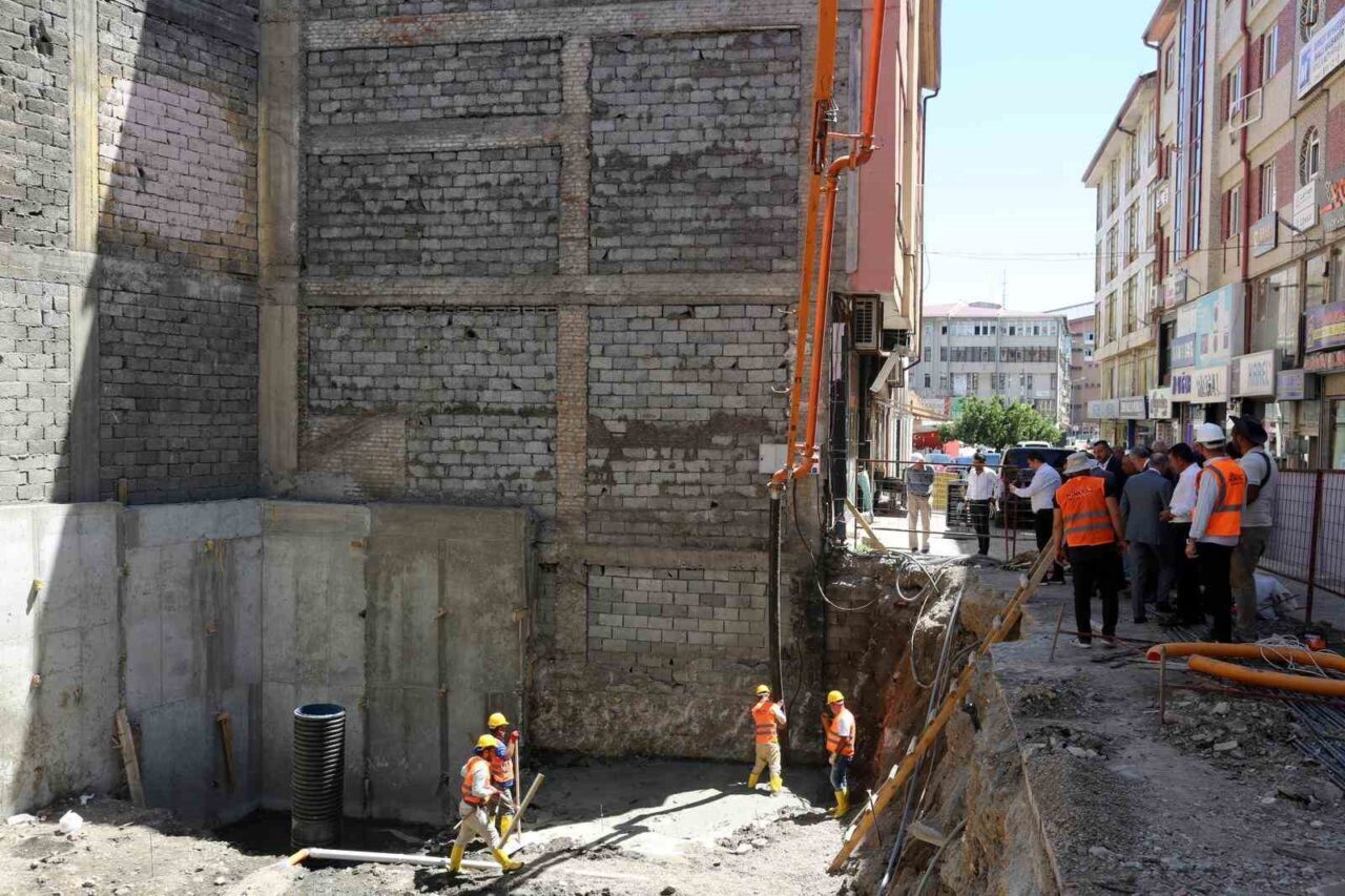 Sivas Ticaret ve Sanayi Odası (STSO) kentin en işlek caddelerinden