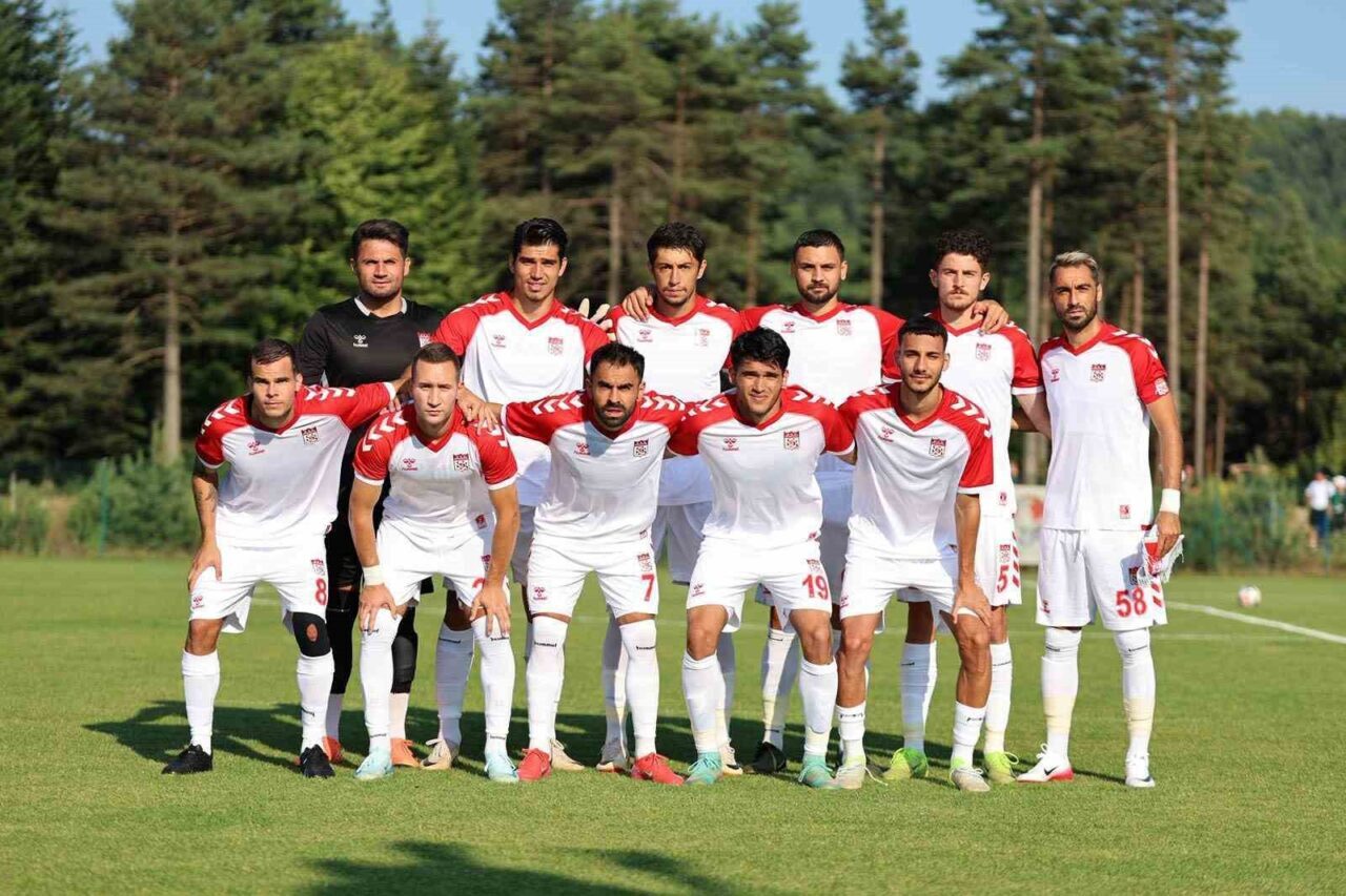 Trendyol 1. Lig ekiplerinden Sivasspor’da, 2025-2026 sezonunda futbolcuların giyeceği formaların
