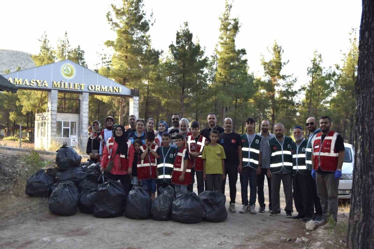 Amasya’da sivil toplum kuruluşları Amasya İmam Hatipliler Derneği’nin (AHİMDER) öncülüğünde