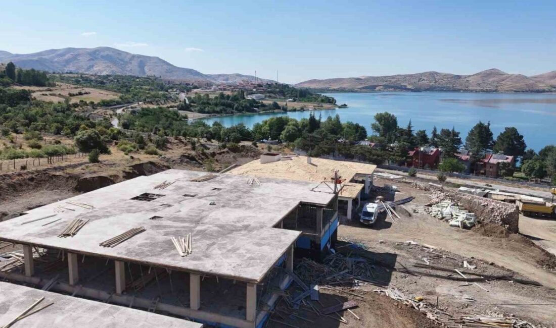 Elazığ’da yapılıma başlanan Sivrice Engelsiz Yaşam Merkezi’nde inşaat çalışmaları tüm