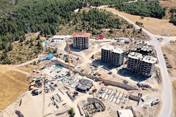 Bilecik’in Söğüt ilçesinde yapımı devam eden 2. Etap TOKİ konutlarında