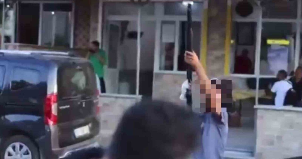 Tekirdağ’ın Çorlu ilçesinde bir sokak röportajı sırasında havaya ateş açılmasıyla