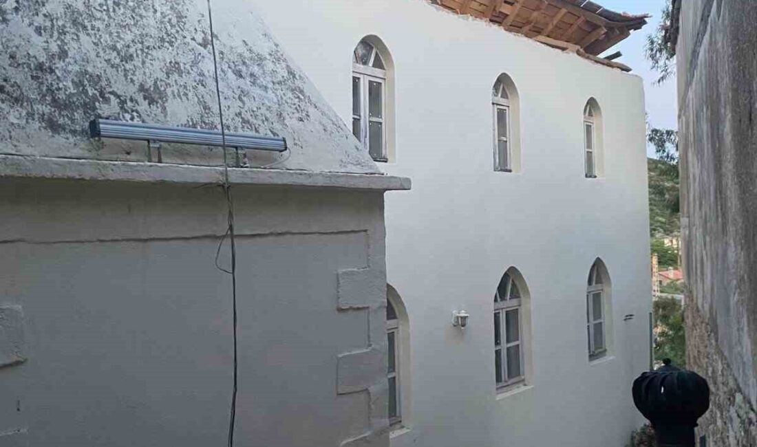 Aydın’ın Söke ilçesine bağlı tarihi Rum evleriyle bilinen Eski Doğanbey