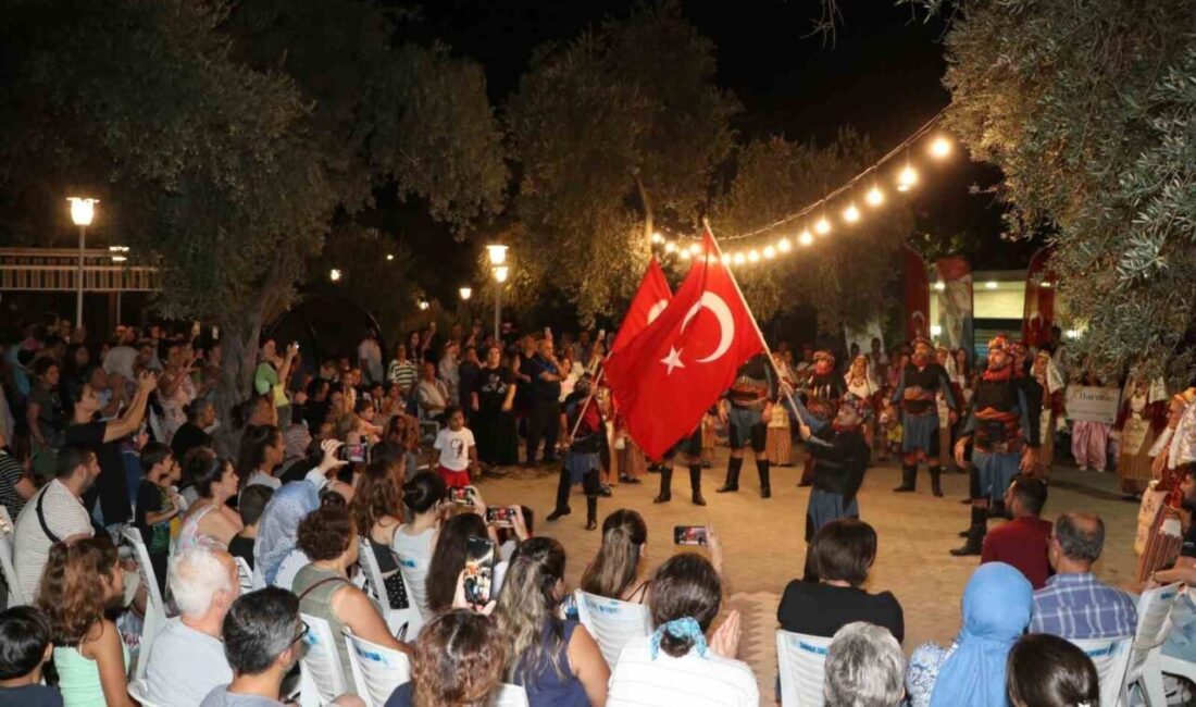 Söke Belediyesi’nin ev sahipliğinde düzenlenen Türkiye-Yunanistan Halk Dansları Buluşması, coşkulu