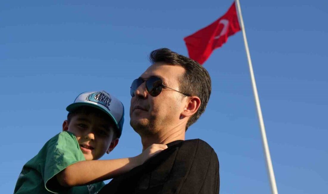 Türk Hava Kuvvetleri’ne bağlı tek kişilik akrobasi timi SOLOTÜRK, 30