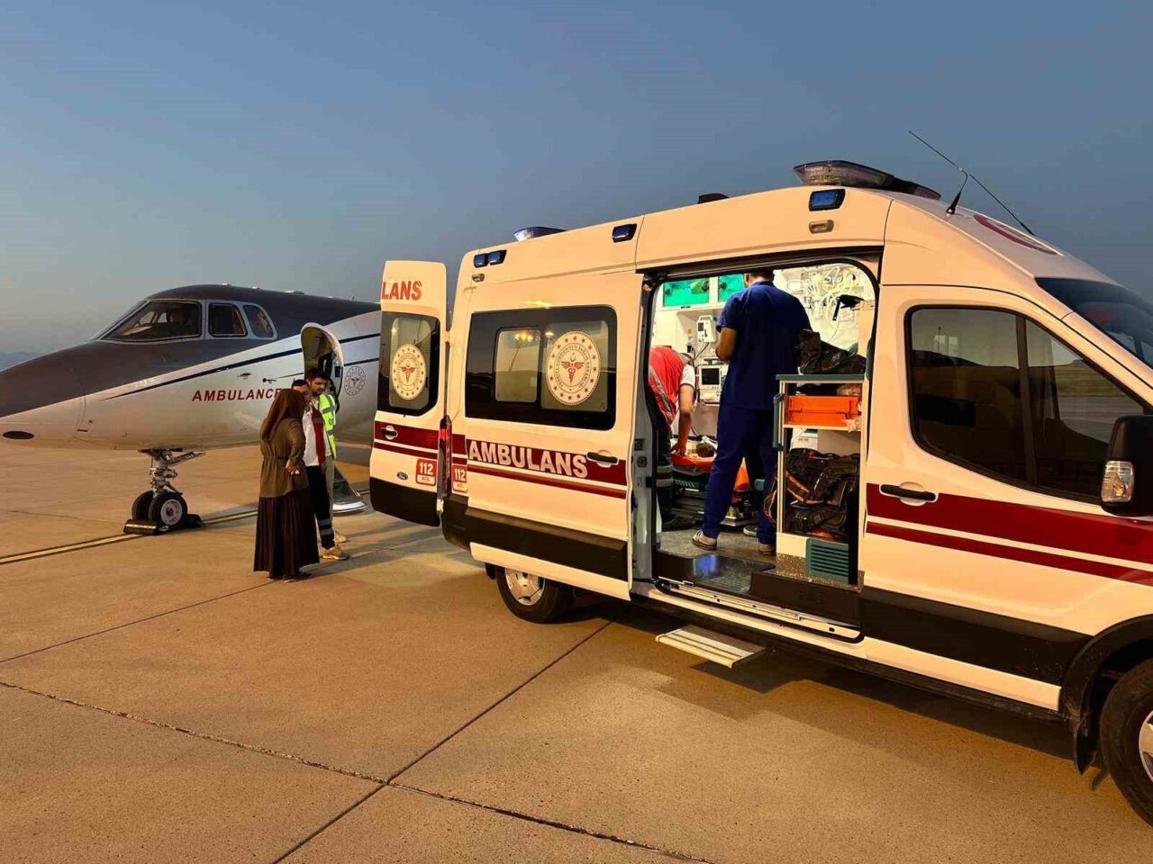 Ağrı’da solunum yetmezliği nedeniyle entübe edilen 6 aylık bebek, ambulans