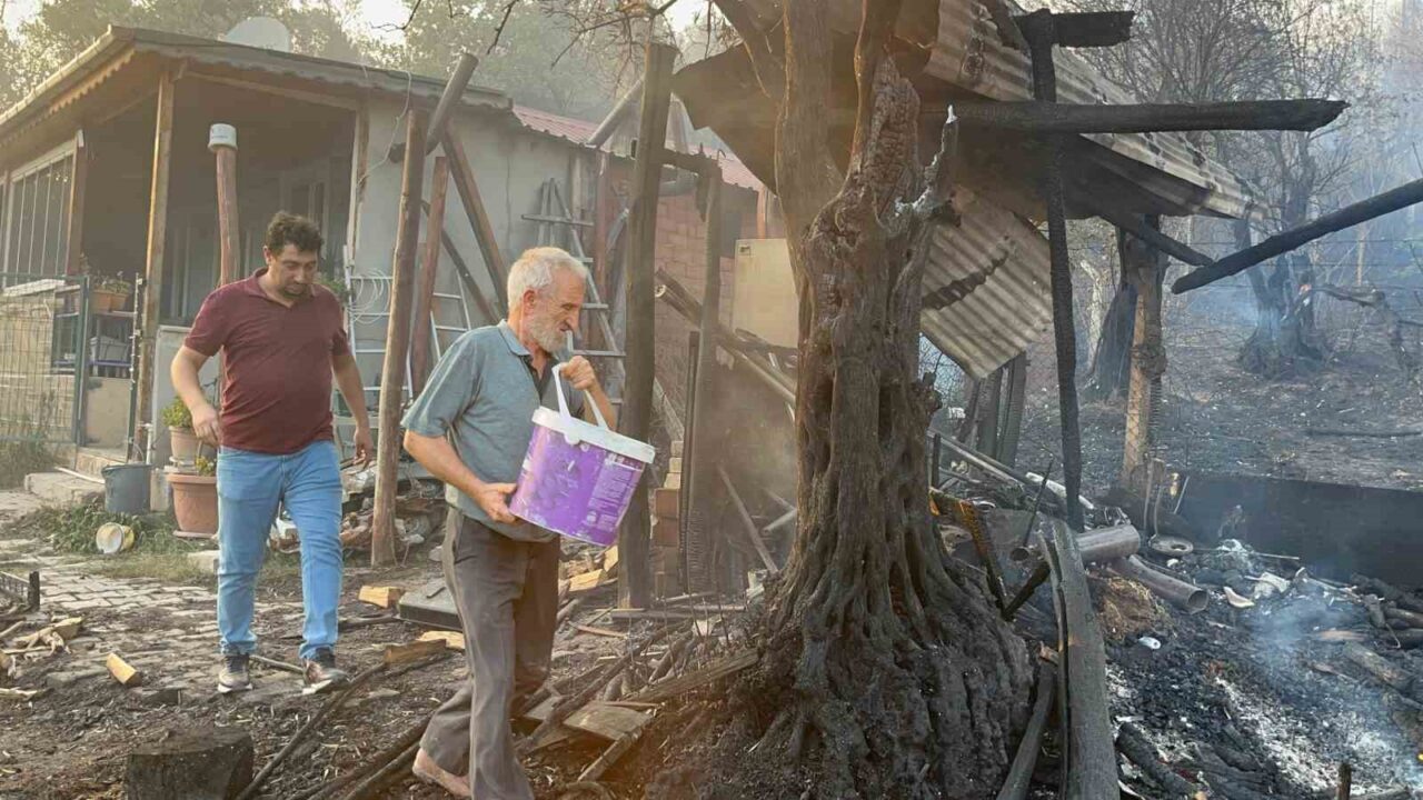 Kocaeli’nin Karamürsel ilçesinde devam eden orman yangınında 70 yaşındaki Kemal