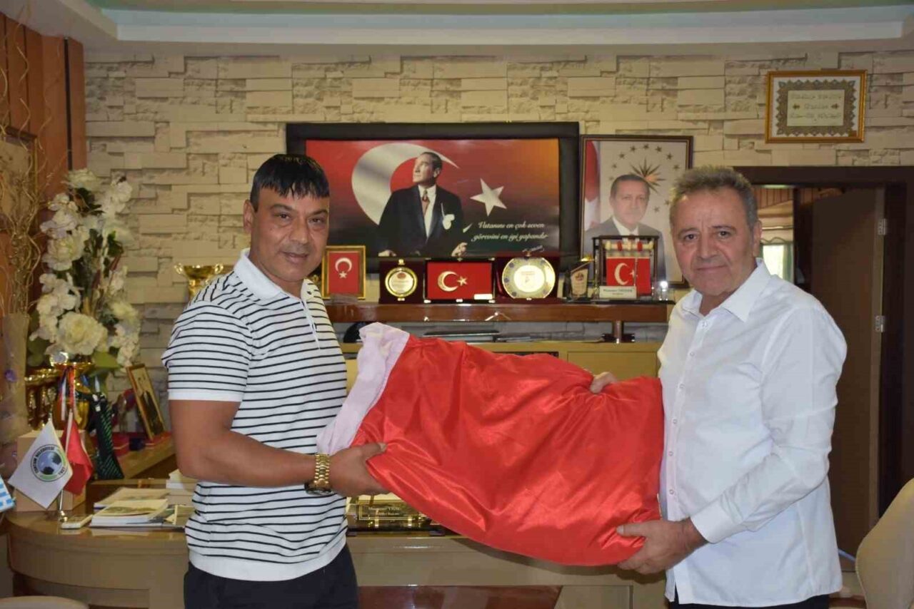 Dünya Gençlik ve Spor Konfederasyonu Erzurum İl Başkanı Gürkan Sönmez,