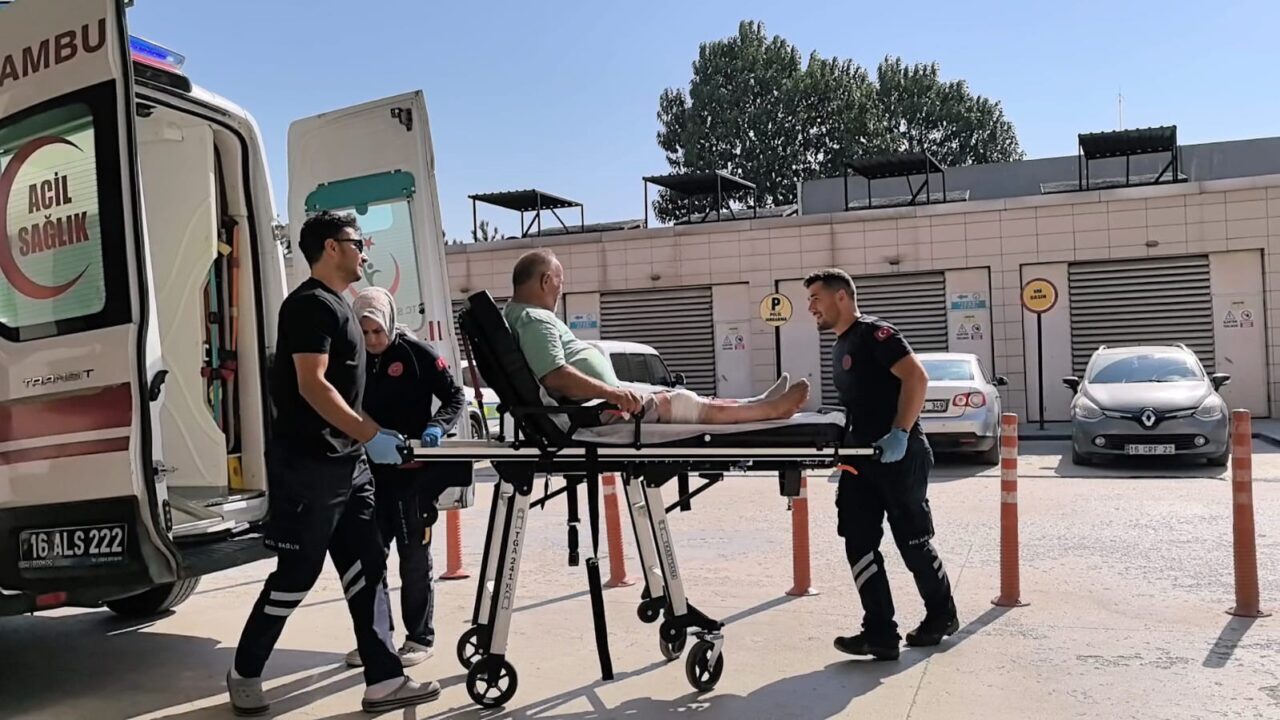 Bursa’nın İnegöl ilçesinde meydana gelen olayda spiralle bacağını kesen işçi