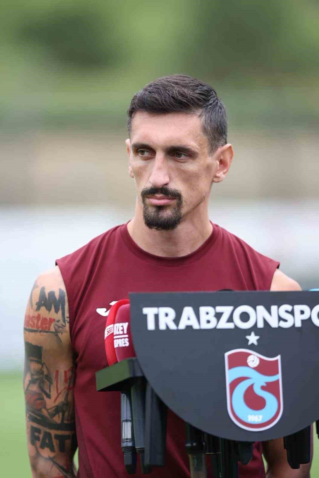Trabzonsporlu futbolcu Stefan Savic, arzu ettikleri başlangıcı yaptıklarını belirterek, “3