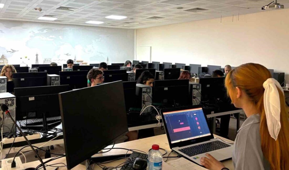 SUBÜ Bilişim Teknolojileri Topluluğu, oyun geliştirme alanına ilgi duyan öğrenciler