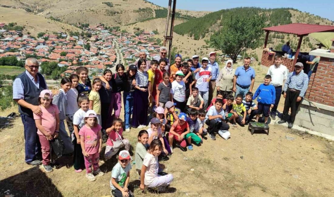 Afyonkarahisar’ın Şuhut ilçesinde, İlçe Müftülüğü tarafından Balçıkhisar köyü Yaz Kur’an