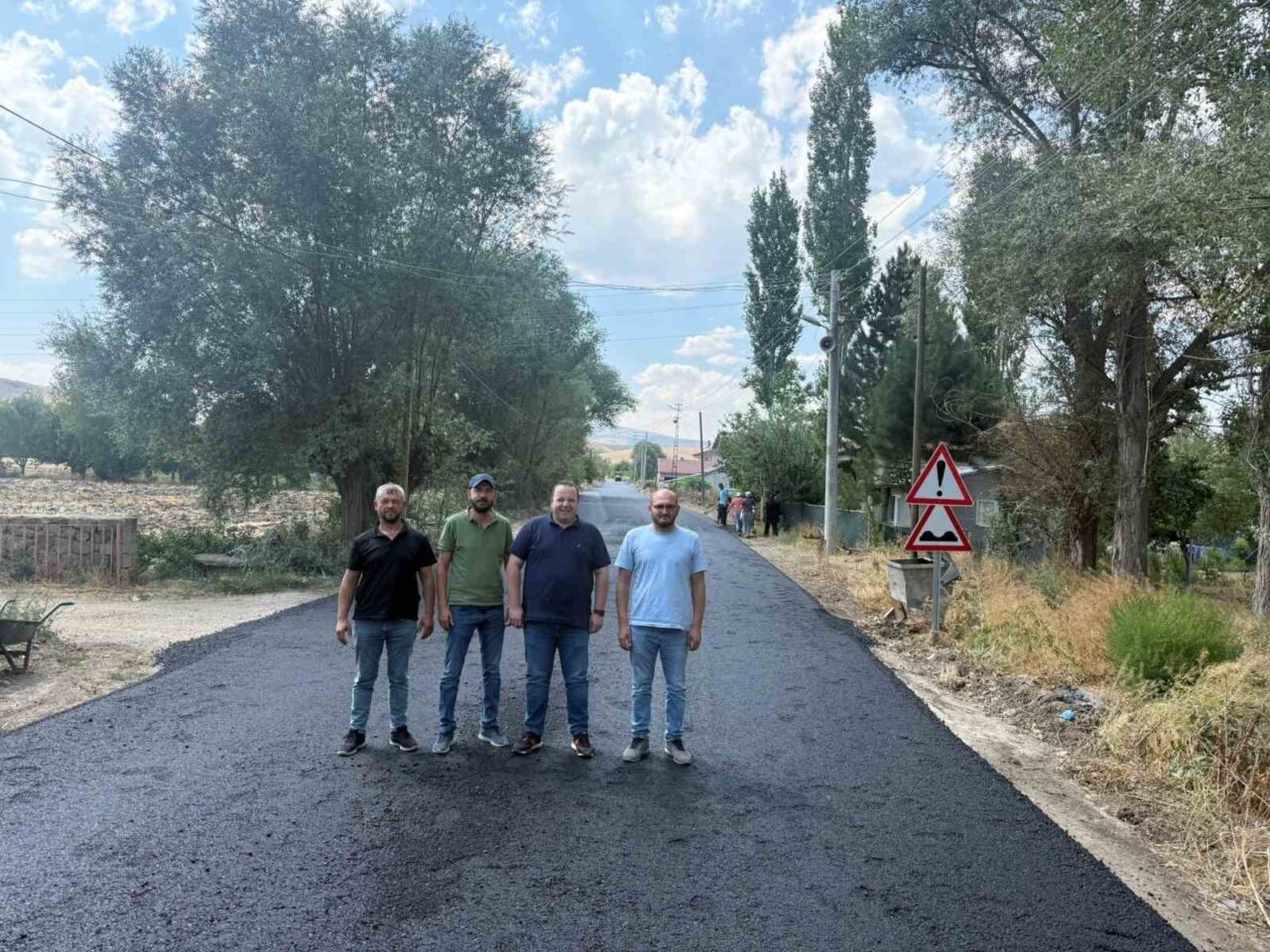 Afyonkarahisar’ın Şuhut ilçesinde bulunan Ortapınar Mahallesi’nde başlatılan asfalt çalışmalarında sona