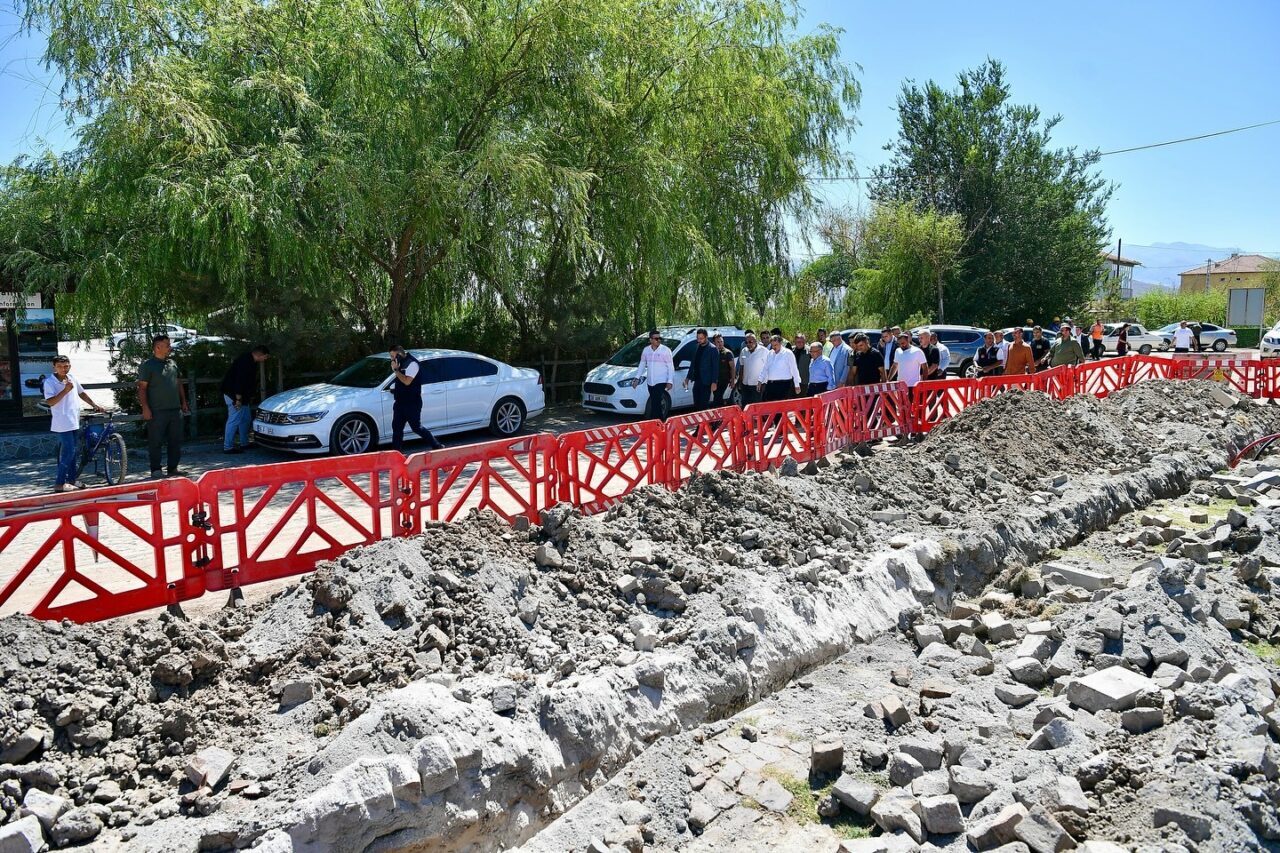 Kayseri Büyükşehir Belediye Başkanı Dr. Memduh Büyükkılıç; Devlet Su İşleri