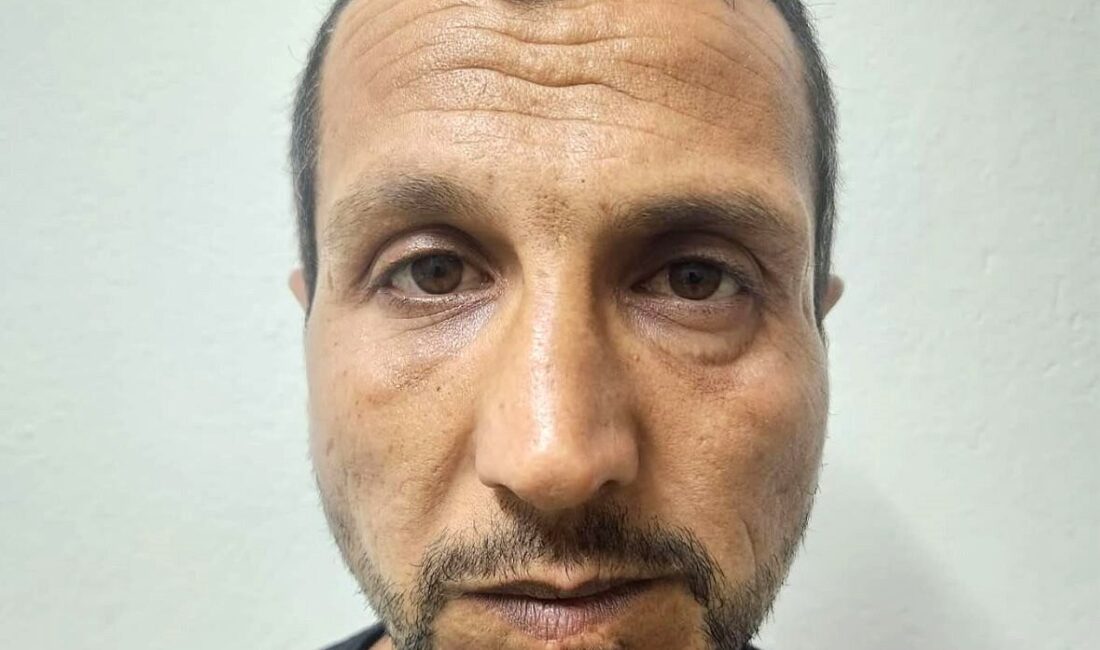 İzmir’in Seferihisar ilçesinde bir tarlada gömülü halde bulunan cesedin, yaklaşık