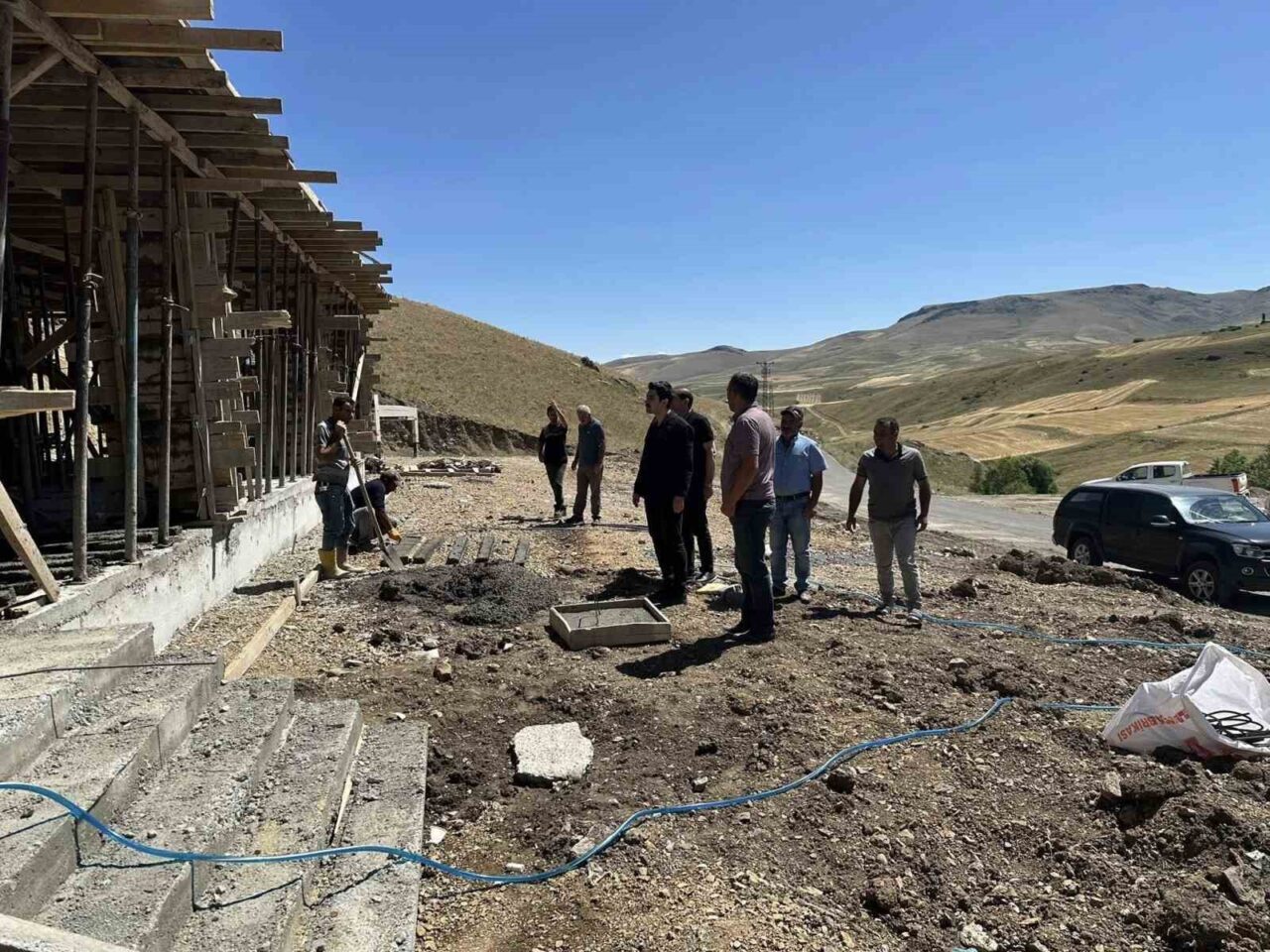 Susuz Kaymakamı Muhammed Emin Tutal, ilçeye bağlı köyleri ziyaret ederek