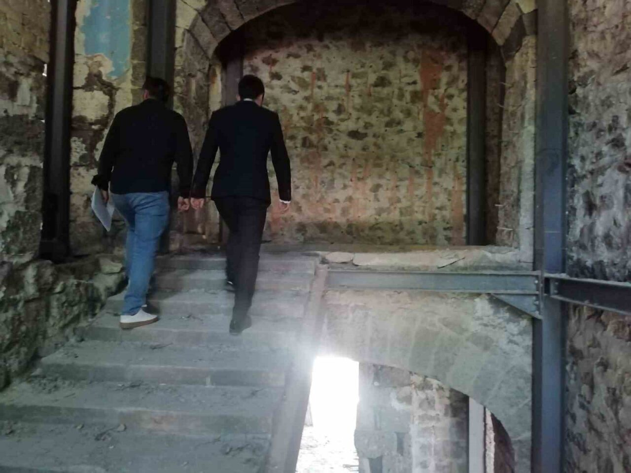 Susuz Yeni Hükümet Konağı restorasyon çalışmaları sürüyor. Kars’ın Susuz ilçesi