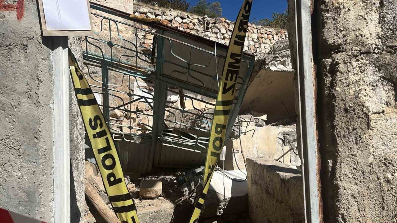 Almanya’dan gelerek memleketi Şanlıurfa’nın Halfeti ilçesinde aldığı evde yaşamaya karar