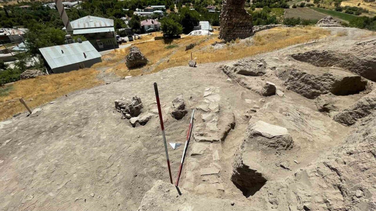 Elazığ’da kazı çalışmaları süren Tadım Kalesi ve Höyüğü’nde tarihe ışık